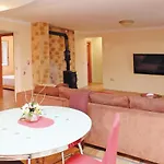 Nyaraló Kastel Stafilic 46 With Outdoor Swimmingpool *