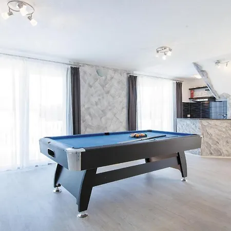 Kastel Stafilic 46 With Outdoor Swimmingpool * Kaštela