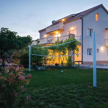 Holiday home 7 Bedroom Awesome In Kastel Stafilic *