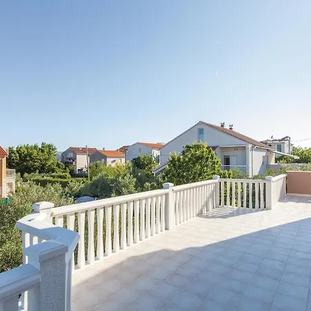 Kastel Stafilic 46 With Outdoor Swimmingpool