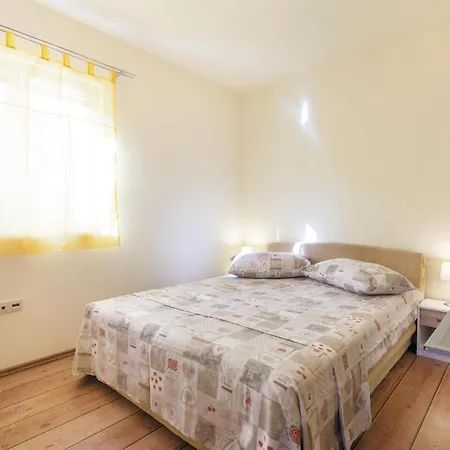 7 Bedroom Awesome In Kastel Stafilic * Kastela