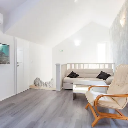 7 Bedroom Awesome In Kastel Stafilic Kastela